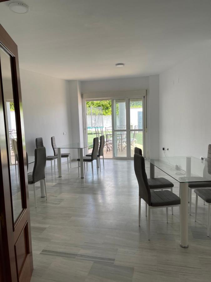 Exclusivo Chalet Sevilla. ¡Jardin & Cocina! Alcalá de Guadaira Esterno foto