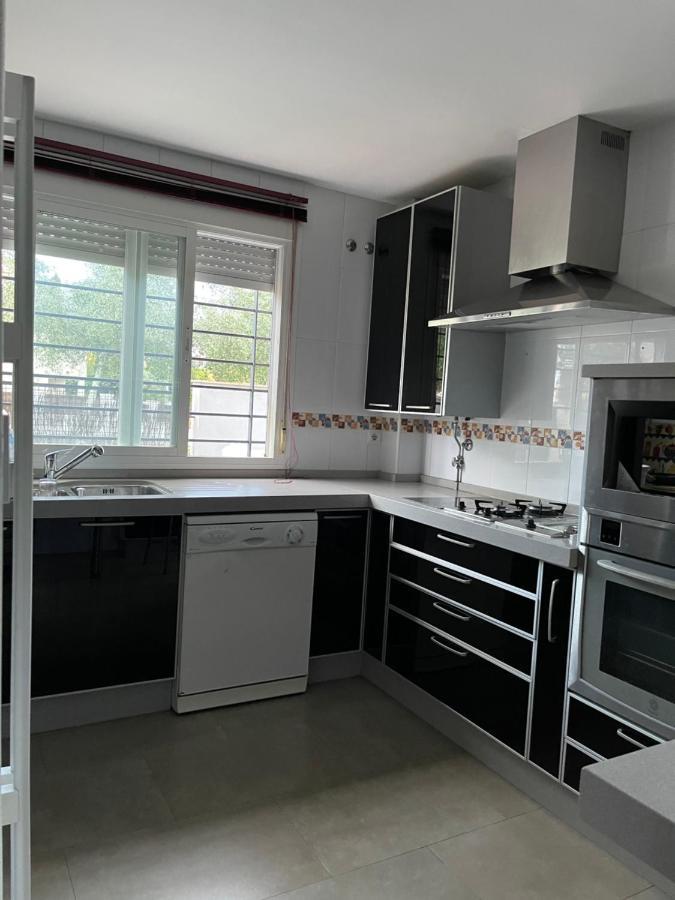 Exclusivo Chalet Sevilla. ¡Jardin & Cocina! Alcalá de Guadaira Esterno foto