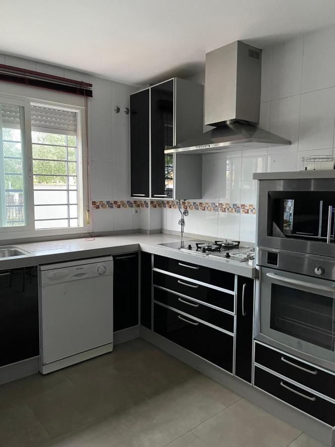 Exclusivo Chalet Sevilla. ¡Jardin & Cocina! Alcalá de Guadaira Esterno foto