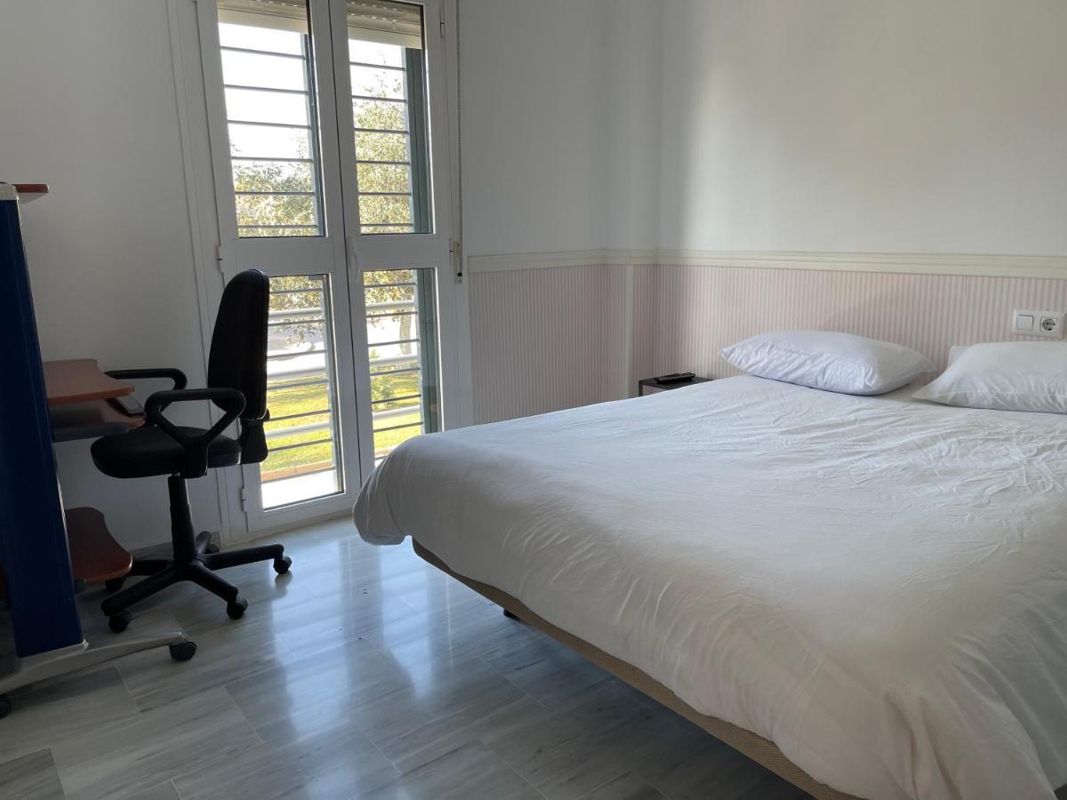 Exclusivo Chalet Sevilla. ¡Jardin & Cocina! Alcalá de Guadaira Esterno foto